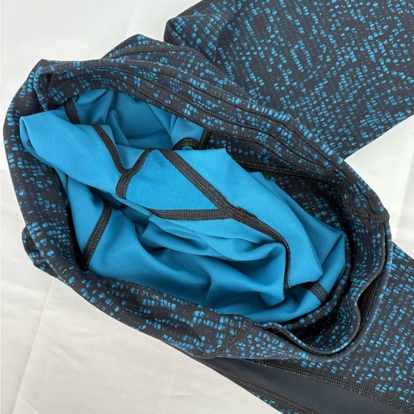 Lululemon Train Times Crop‎ (17") Pulse Capri Black / Black - Picture 10 of 10